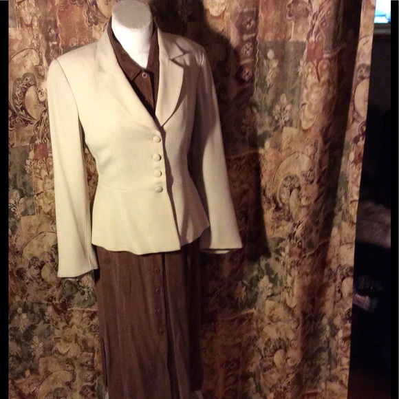 Vtg classy beige jacket by IRIS - Picture 2 of 6