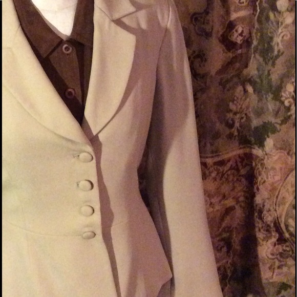 Vtg classy beige jacket by IRIS - Picture 3 of 6