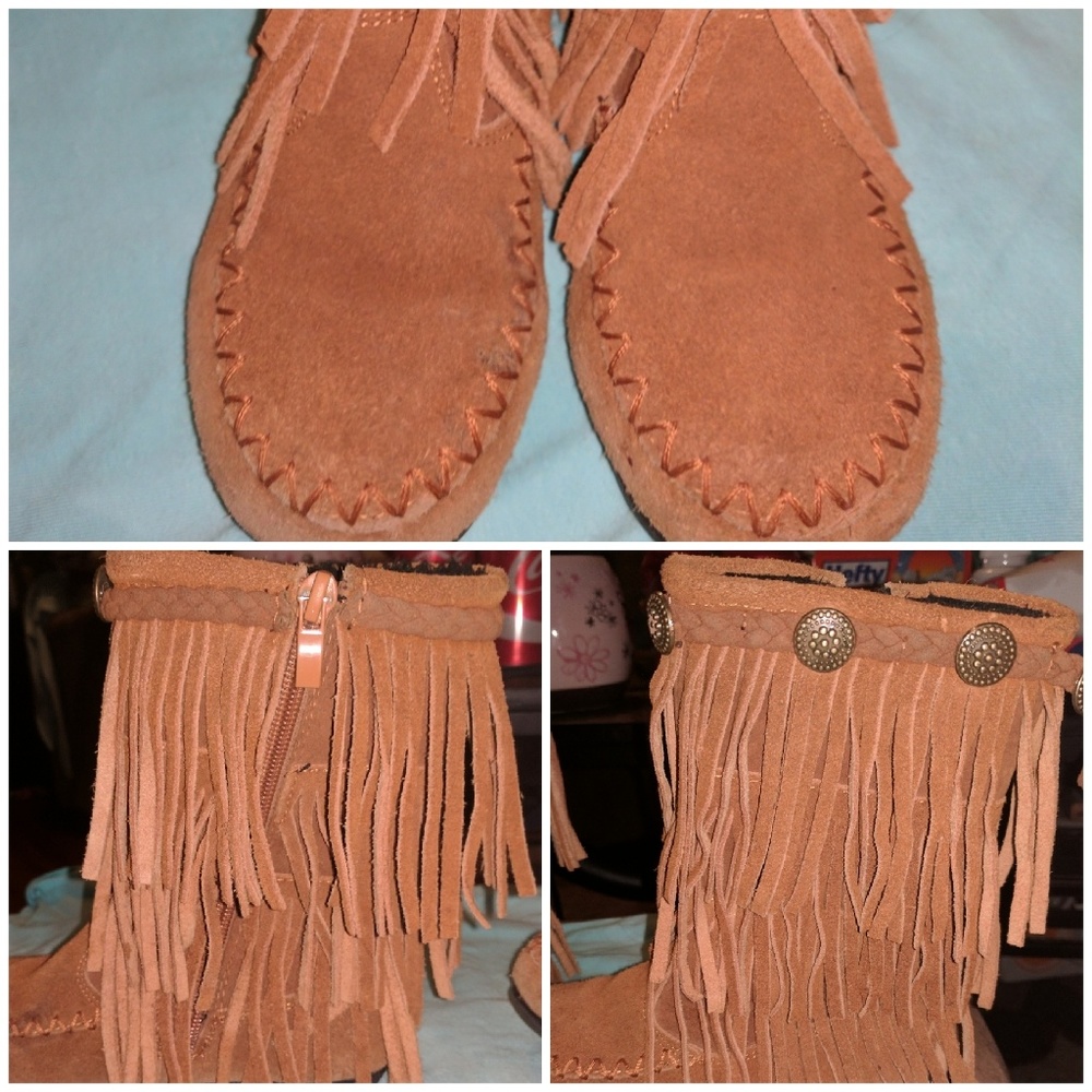 Moccosin boots