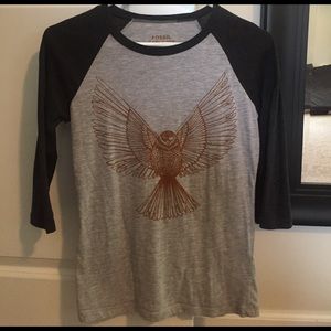 Half sleeve baseball tshirt with bird graphic