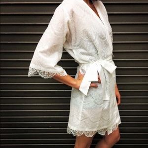 White lace bridal robe