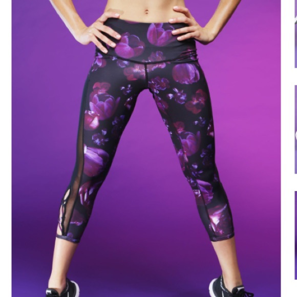 POPFLEX Pants - POPFLEX Dark Bloom Capri leggings
