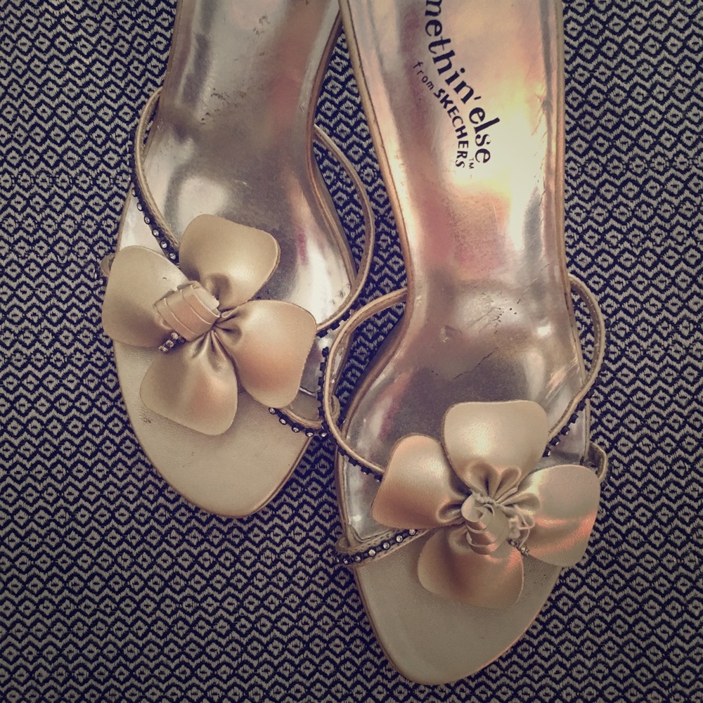 • Girly + Glitzy Gold Heels •