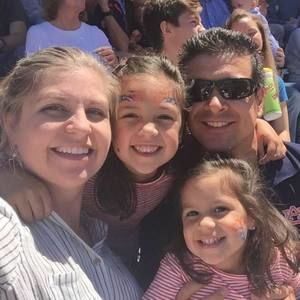 Meet your Posher, Dana