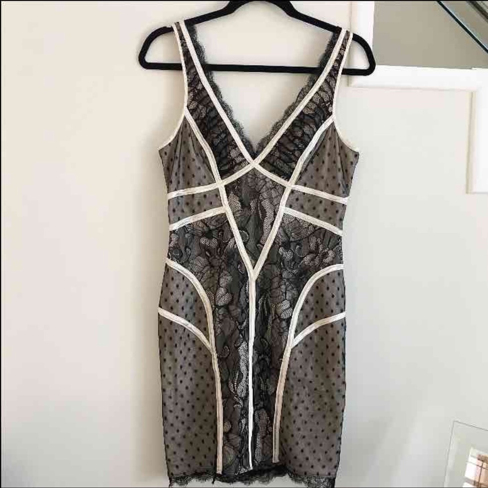 Bebe lace dress