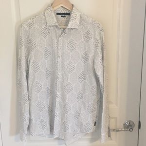 Perry Ellis Slim Fit Button Down