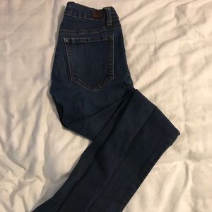 BDG Cigarette Mid-Rise dark wash