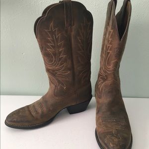 Ariat women size 6.5 cowboy boots