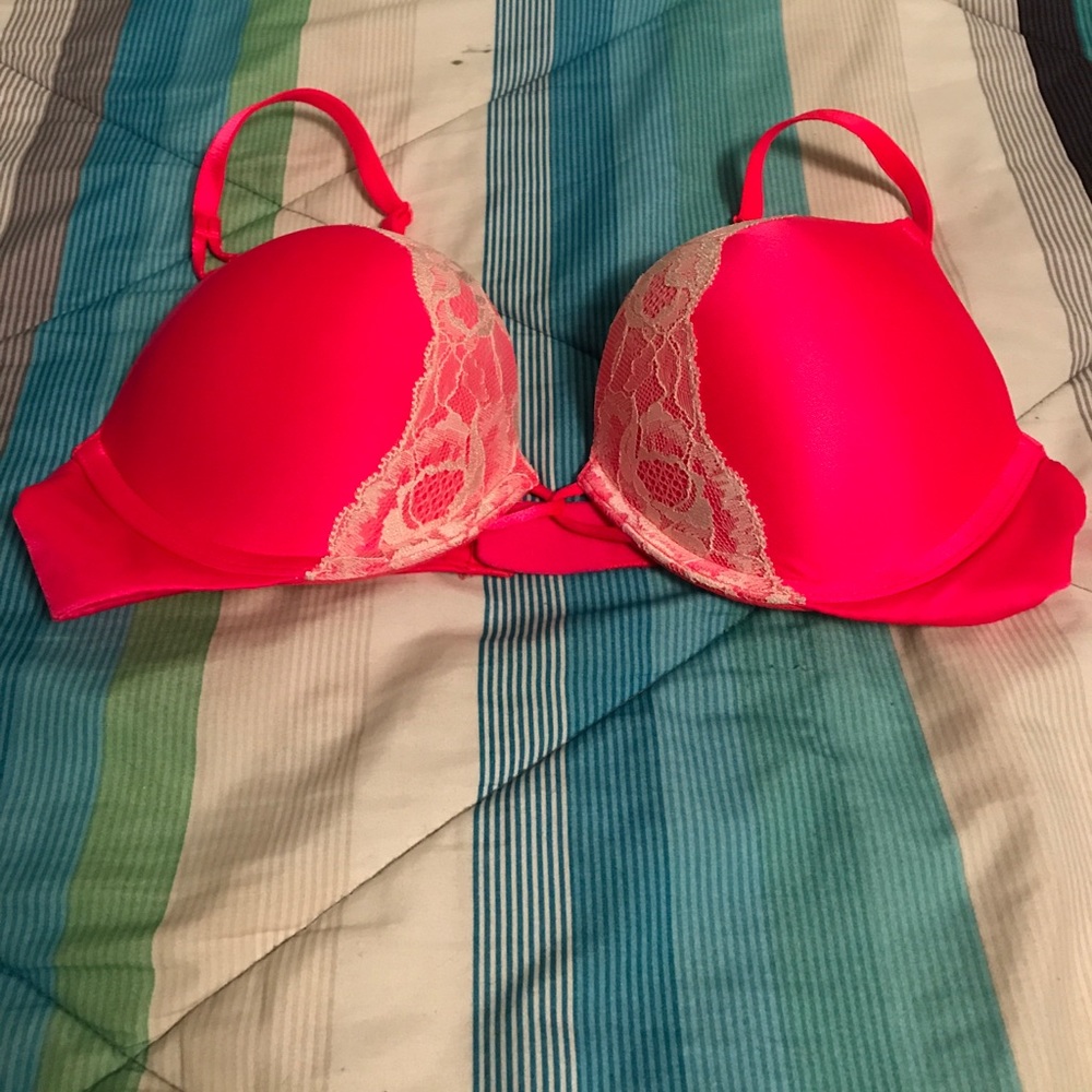 Victoria's Secret Bombshell bra!!
