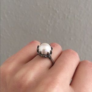 Silver and faux pearl ring