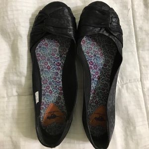 Black flats