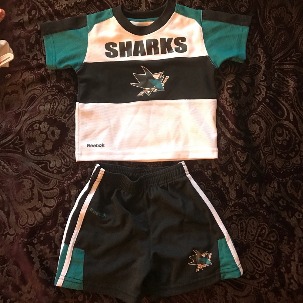 2T Reebok Sharks shorts set