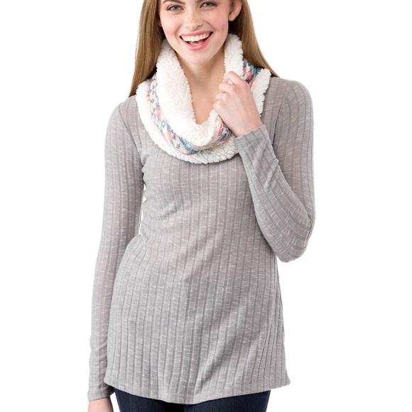 Tunic Top with Sherpa Scarf MD - Picture 1 of 4