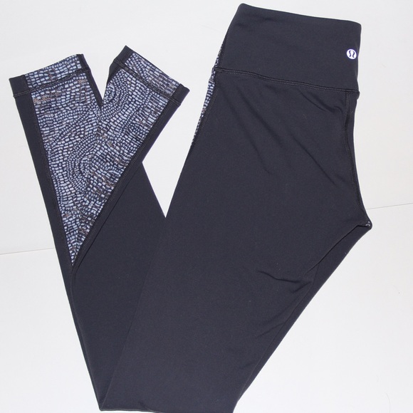 Lululemon Wunder Under two sided Leggings - Picture 3 of 4