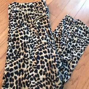 PINK Victoria Secret Leopard Leggings