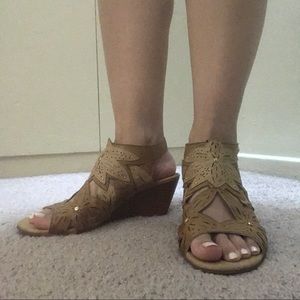 XOXO Small Wedges Size 7