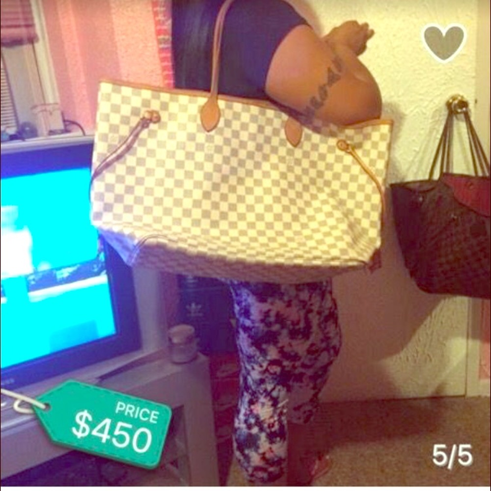 Never full LV bag 100% genuine large bag