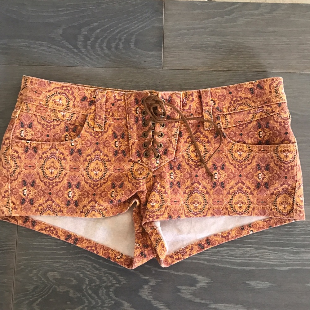 NWT LF Lace Up Shorts