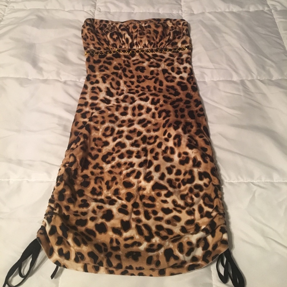 Guess leopard tube top dress 👗