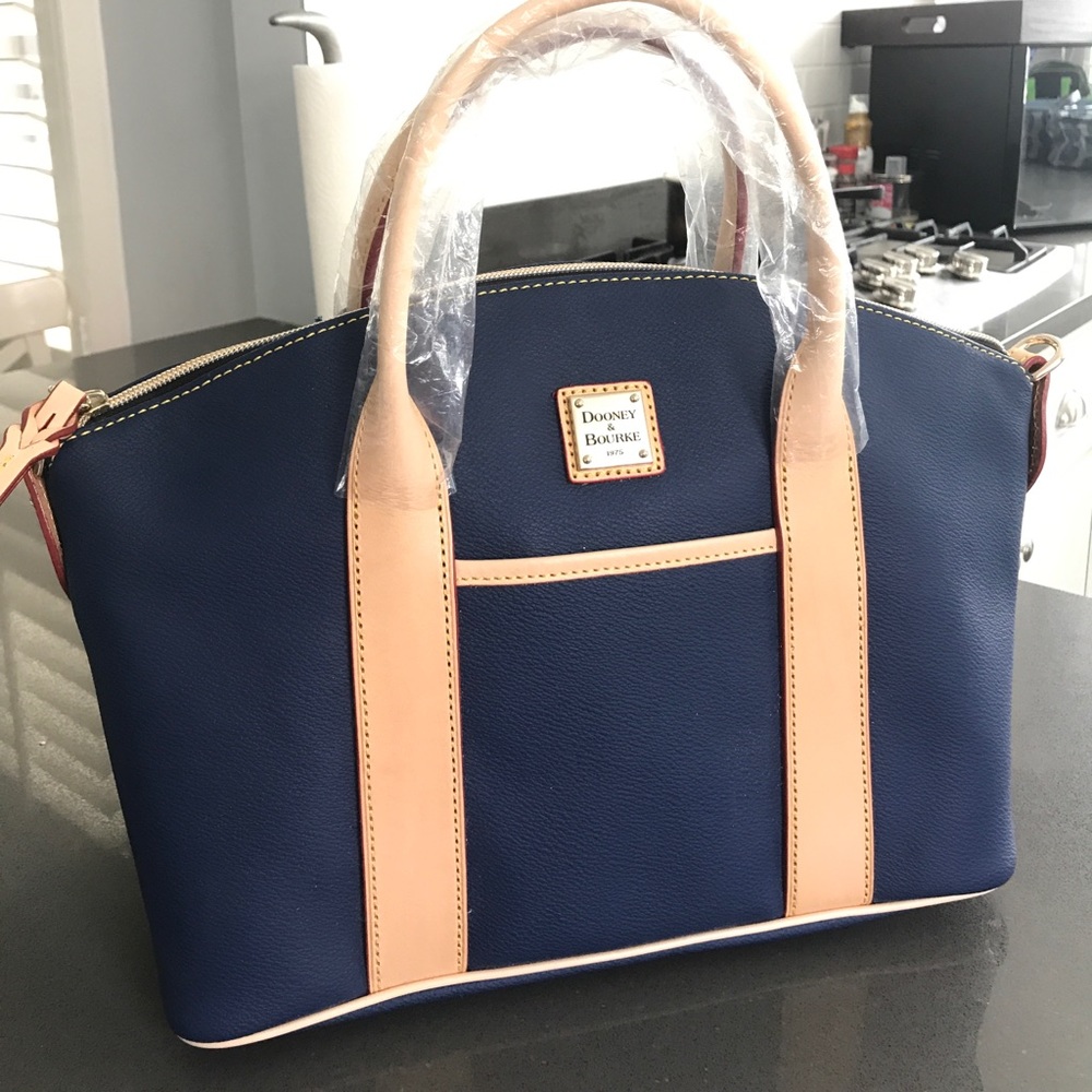 BNWT Dooney & Bourke Madeline Satchel