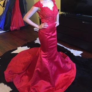 Red Sherri Hill size 0/00 (altered down)