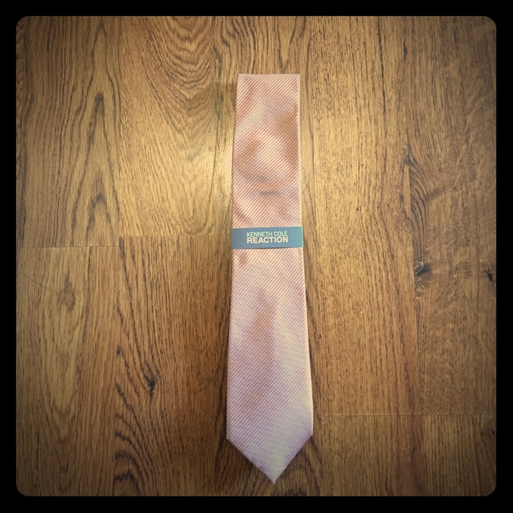 Kenneth Cole Reaction tie 👔