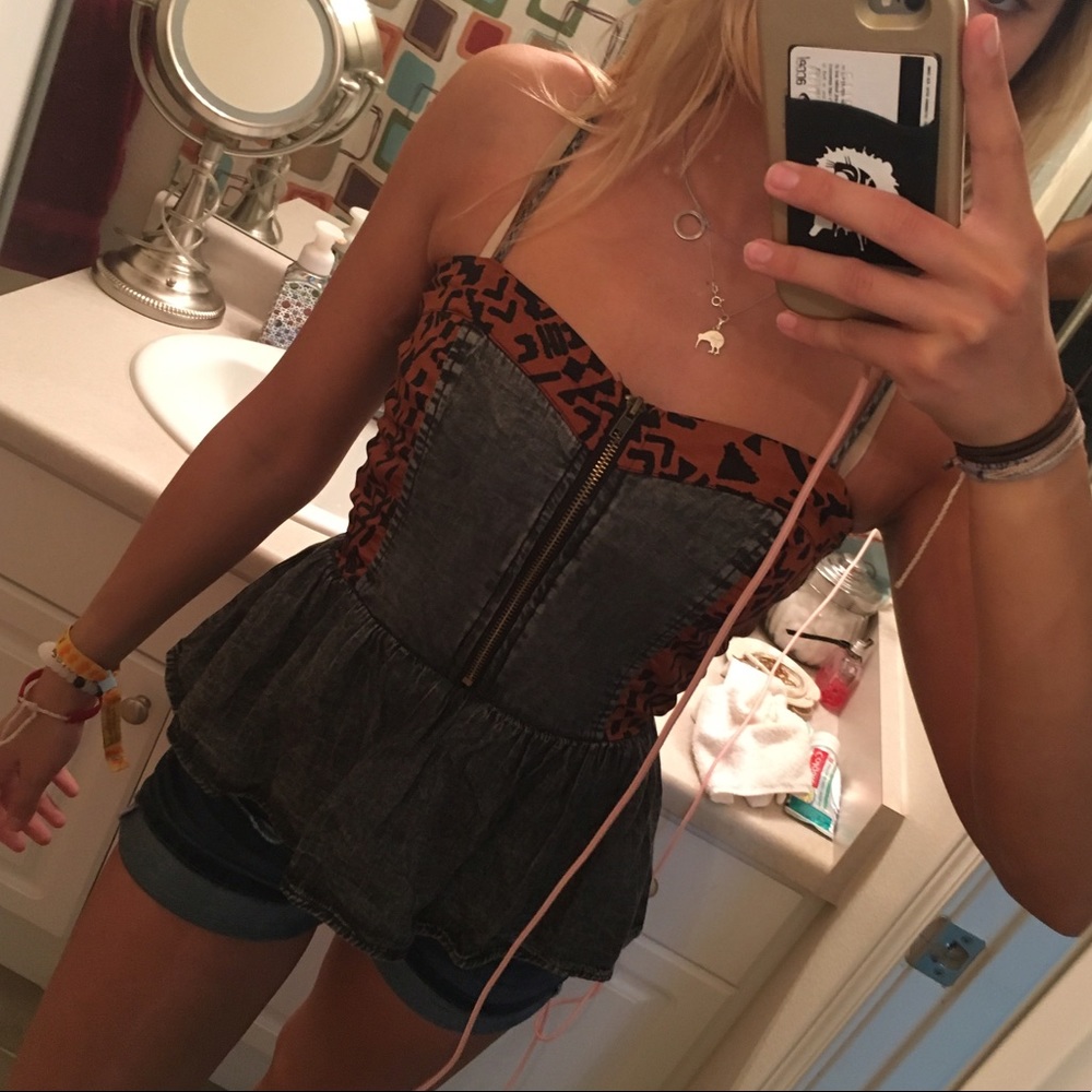 zip up peplum top