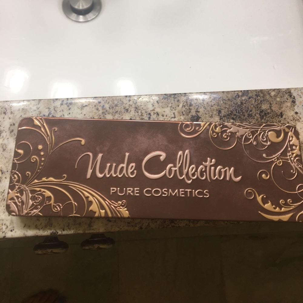Pure Cosmetics Nude Palette.