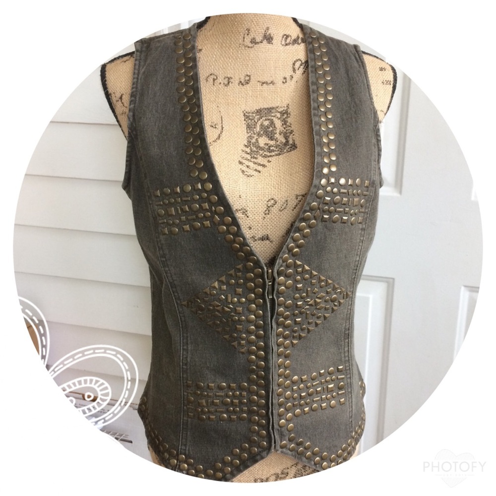 DG2 Vest