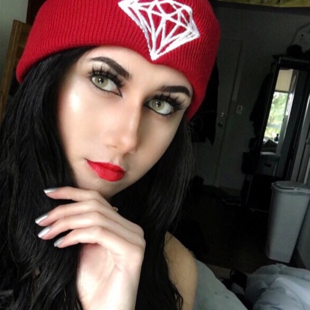 Red diamond beanie