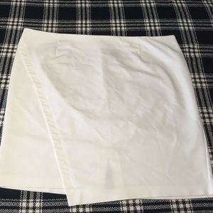 Plus Size 28 Lane Bryant White Skirt