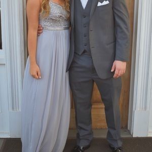 prom dress size 3 fits smaller