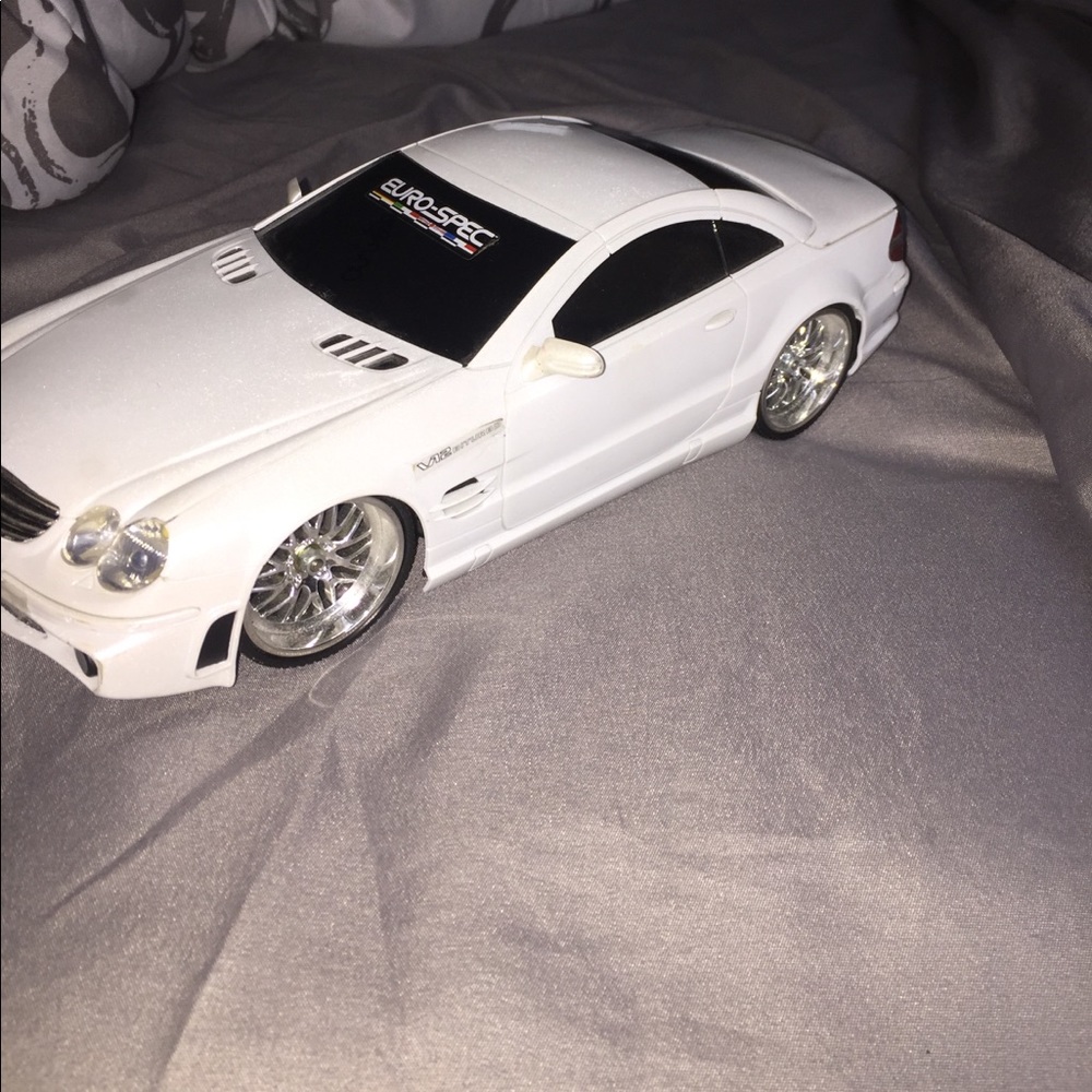 Remote control car toy - Picture 4 of 5