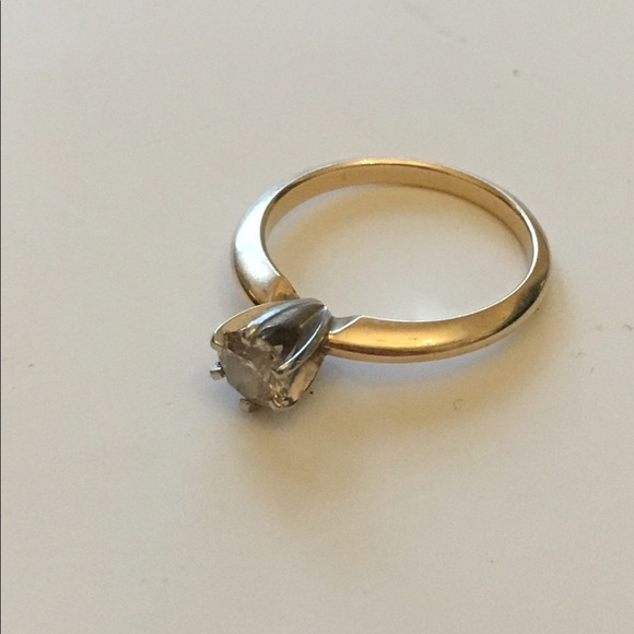 14 k gold engagement ring size 6 - Picture 3 of 3