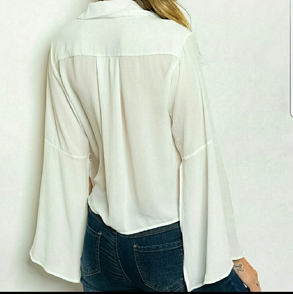 💡1LEFT! (M) wrap 'round  slit bell sleeve blouse. - Picture 2 of 2