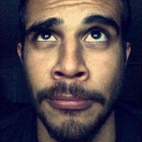 Meet your Posher, Carlos - Picture 1 of 1