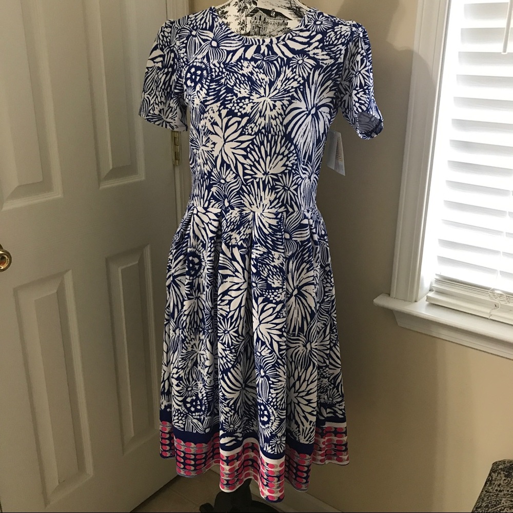 NWT LuLaRoe Amelia Dress