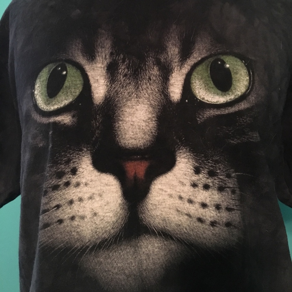 The mountain cat tee