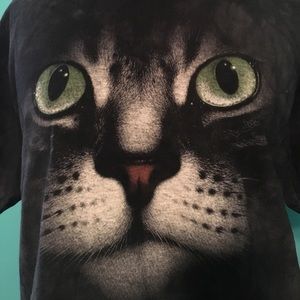 The mountain cat tee