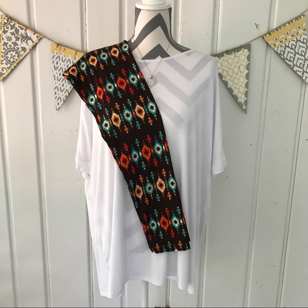 Colorful Aztec Print Leggings - Picture 2 of 3