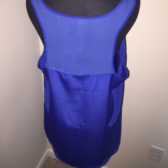 Blue top - Picture 2 of 3