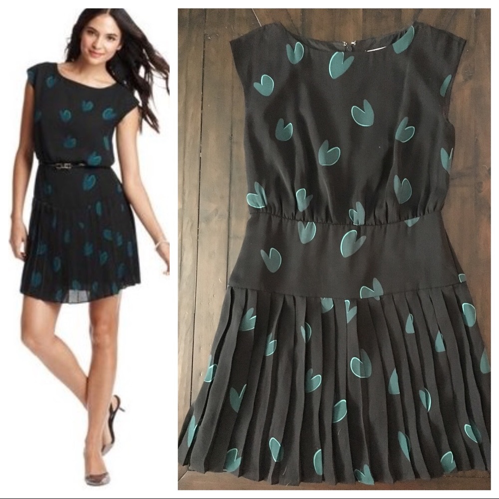 Heart Print Dress w/ Pleated Skirt