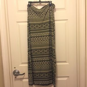 Tan/Black Geometric Pattern Women's Maxi Skirt