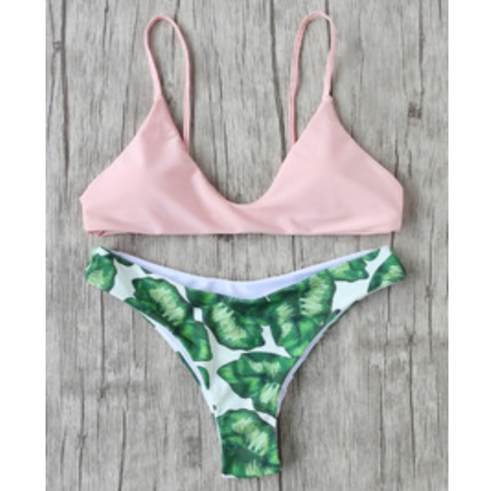 Swimsuit (top and bottoms)
