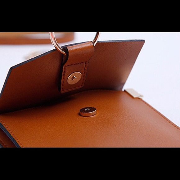 5* FREE SHIPPING! Cute "O" Chain Crossbody Bag - Picture 4 of 6