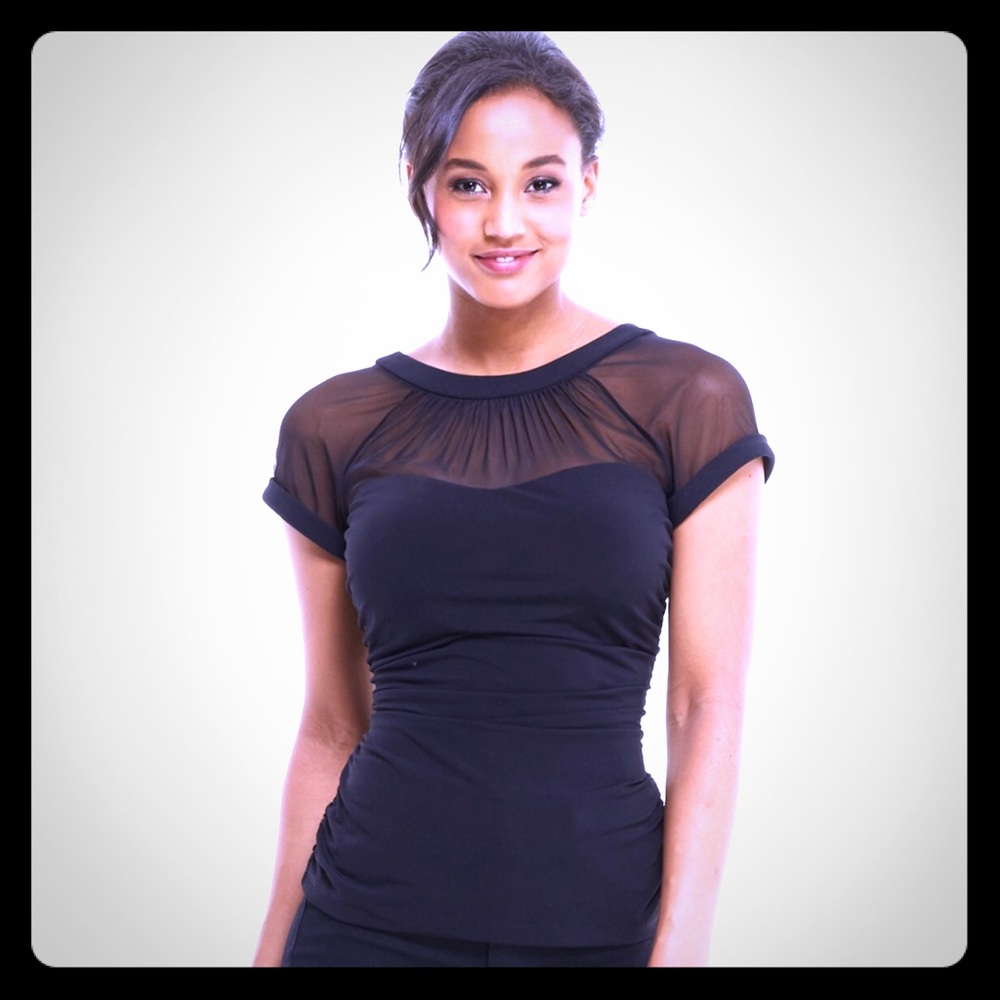 The Illusion Top 🇬🇧 by Maggy London 🇬🇧