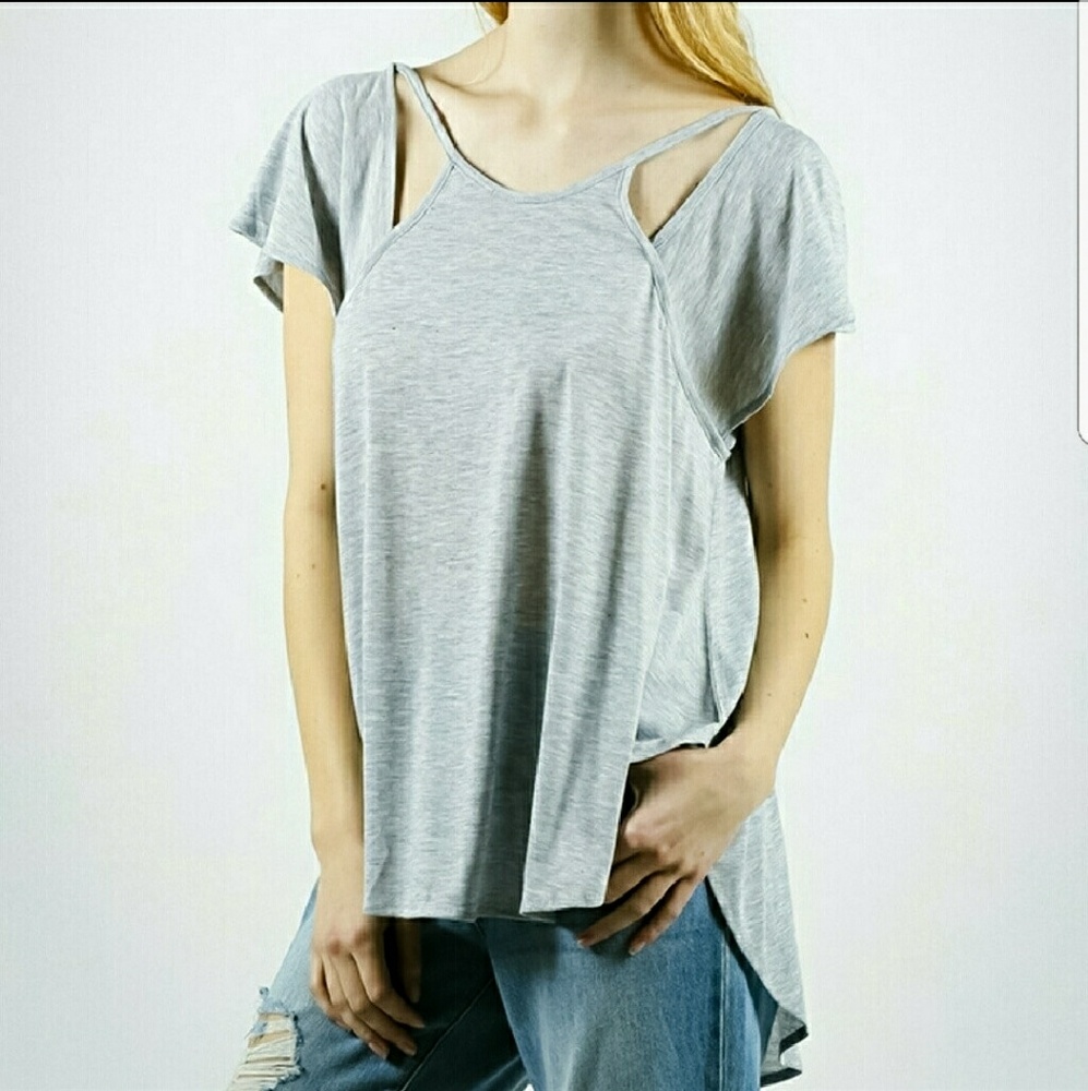 🎱Cool, cut out hi-low tank/ tee