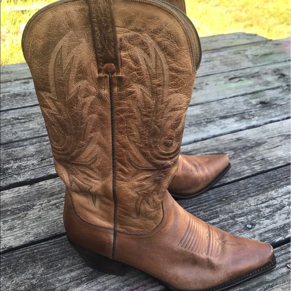 55 off Charlie 1 Horse Shoes *MDAY SALE*!Charlie 1 Horse Mad Dog