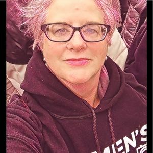 Meet your Posher, Carolyn