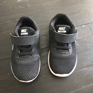 Nike toddler boy or girl shoes, free RN size 9